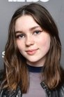 Alexa Swinton photo