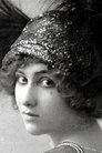 Lilian Greuze photo