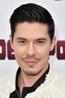 Lewis Tan photo